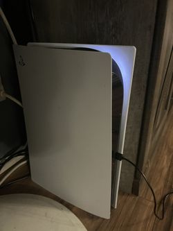 ps5 with two controllers and ps5 headset 