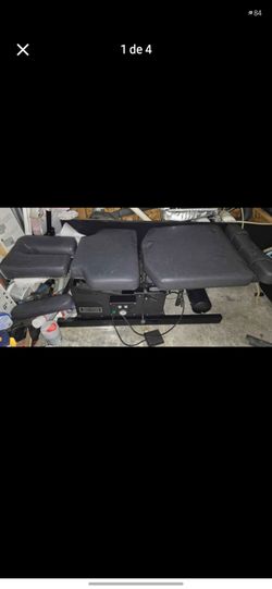 Flexion-Distraction chiropractic table