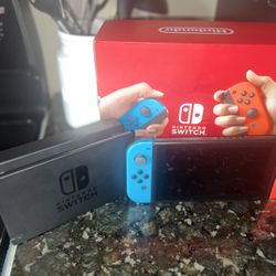 Nintendo Switch + Dock 