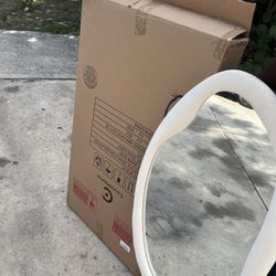 Oval shape Mirror 