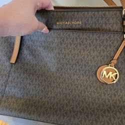 Michael Kors Ciara Large Logo Top-Zip Tote Bag NY