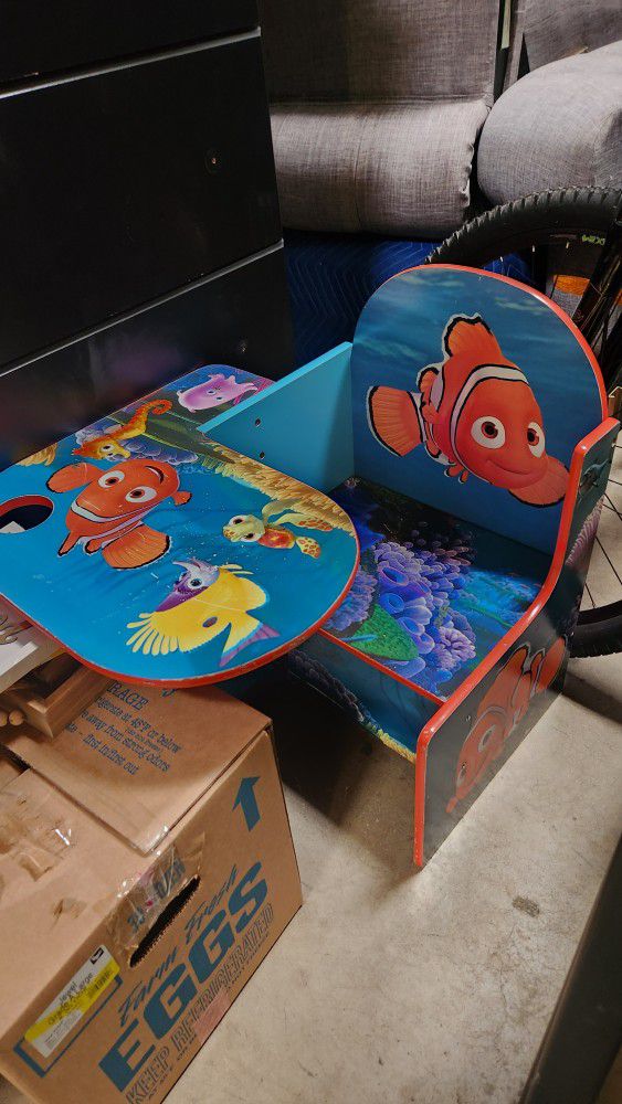 Finding Nemo Kids Desk