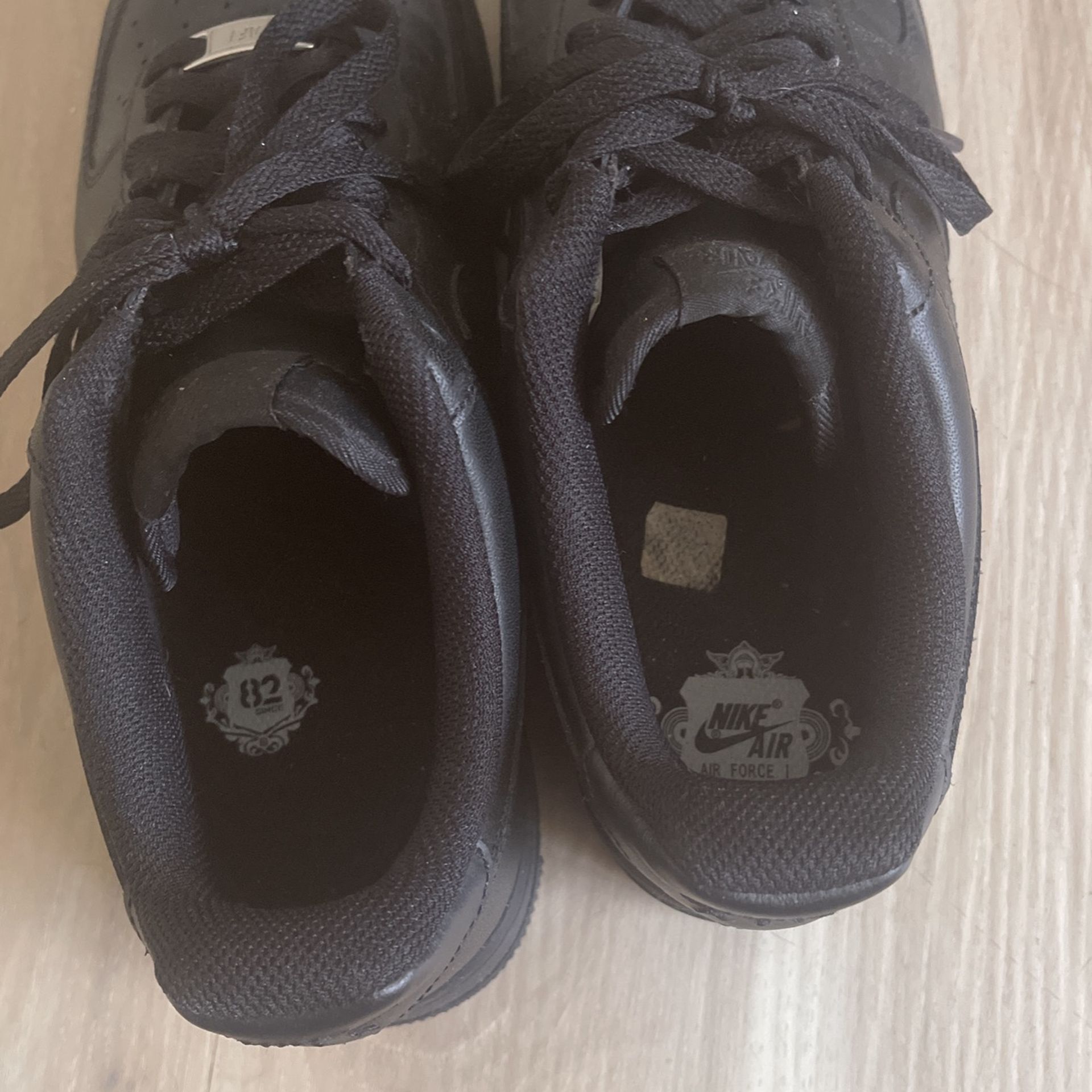 All Black Airforce 1 9.5 Men's shoes