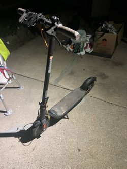 Nine bot scooter