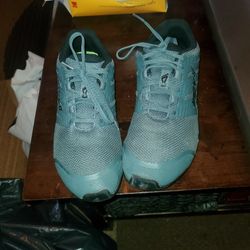 MENS NIKE INOV WEIGHT LIFTING SNEAKERS. MENS SIZE 9.5