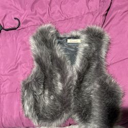Amore, Fox Fur Vest (s)