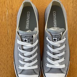 NEW CONVERSE Size 7 Women 