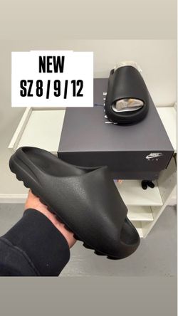 Yeezy Slides Black SZ 8 / 9 / 12