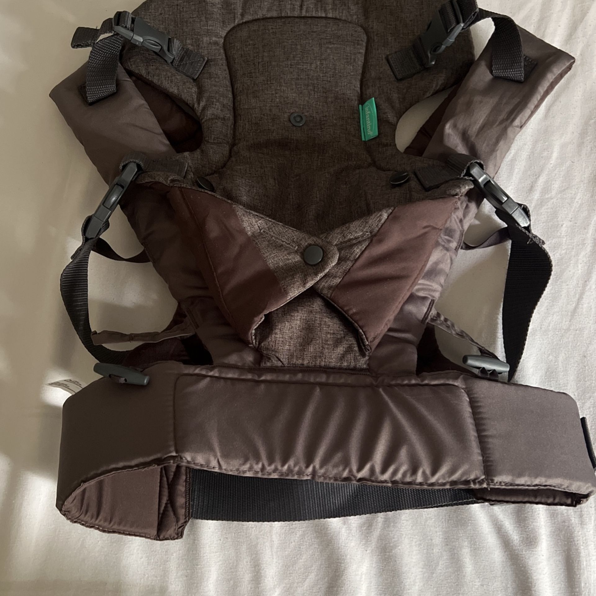 Infantino Baby carrier