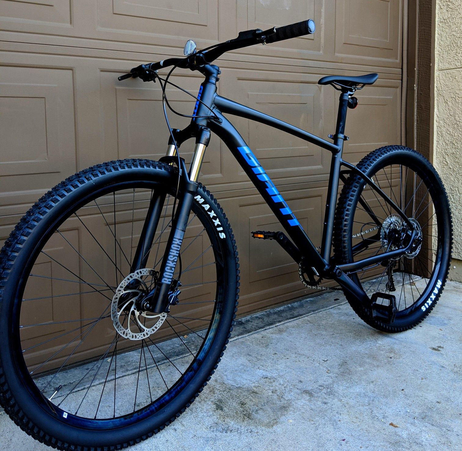 2021 Giant Talon 1 Large 29er Mountain Bike. Specialized. Trek. Diamondback. Fuji. Scott