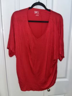 Maurices Large 24/7 Tshirt 