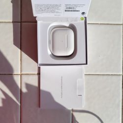 Apple Airpods ( 3rd Generation )