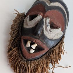 One Old African Mask Malindi Warega Zaire Cows Teeth Malindi Mask 13"