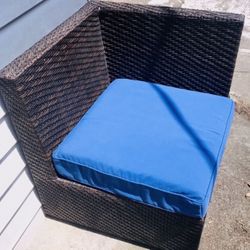 OutDoor LoveSeat For SALE!!💙⚡️🤎🙌🏻✅