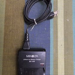 Minolta Lithium Ion BC-200  BATTERY CHARGER with Power Cord