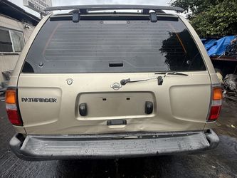 Parts for NISSAN PATHFINDER 4WD 4D SUV SE 3.3L - Stock 50033