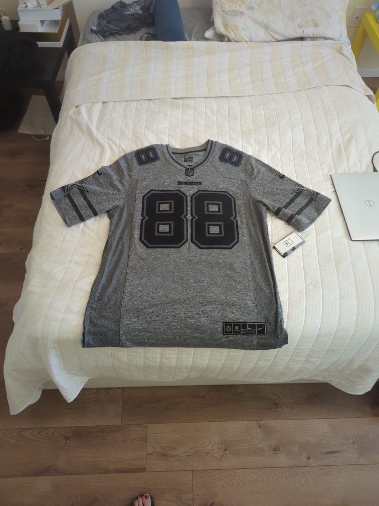 New w/ Tags Dallas Cowboys Jersey Size L