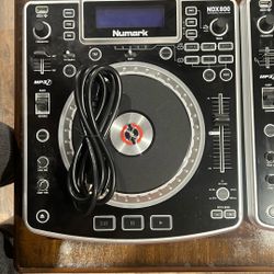 NUMARK NDX 800 MP3/CD/USB PLAYERS (2)