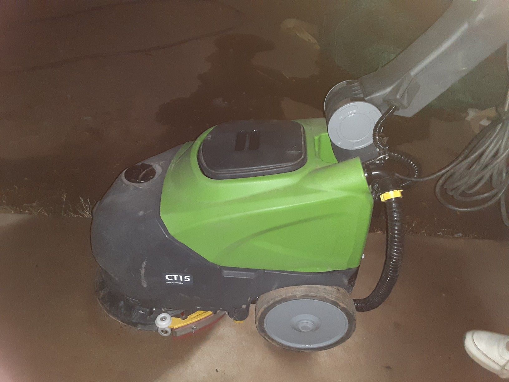 IPC EAGLE CT15 FLOOR SCRUBBER