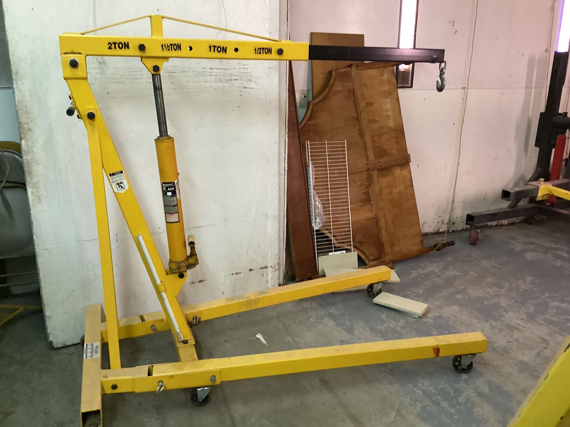 Engine Hoist