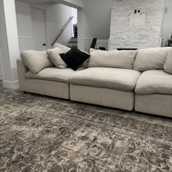 New 8'6x11'6 area rug