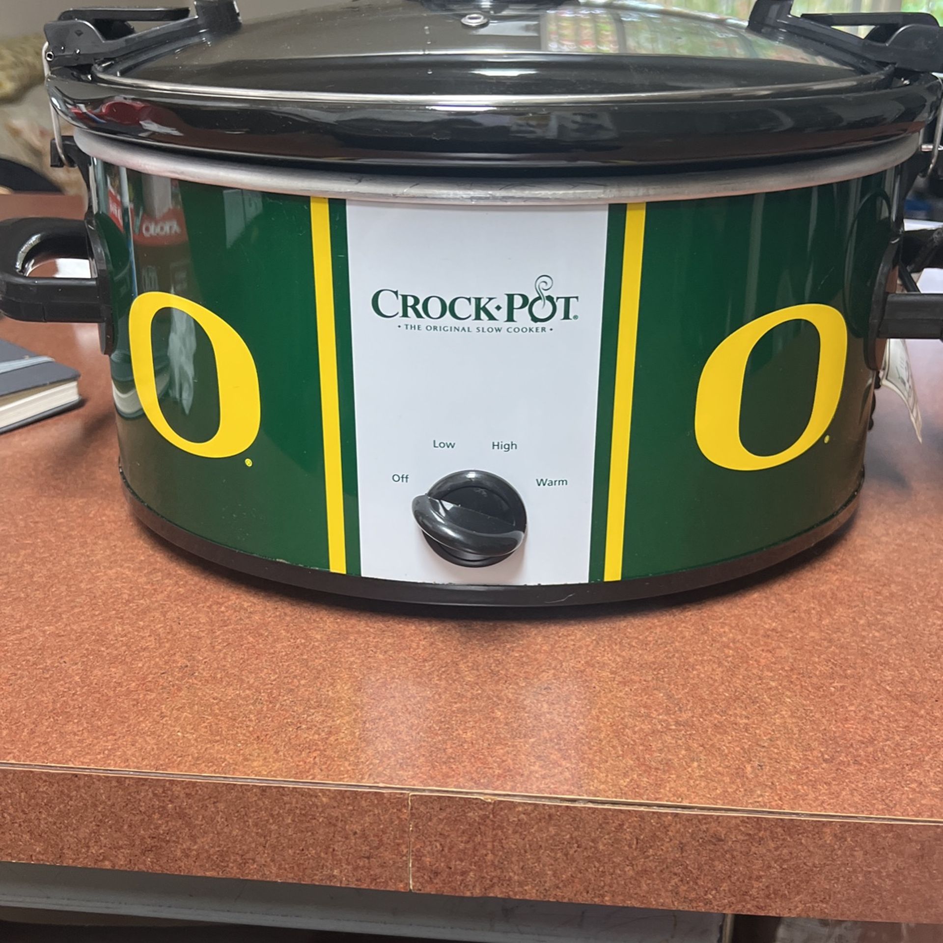 Locking Lid Crock Pot