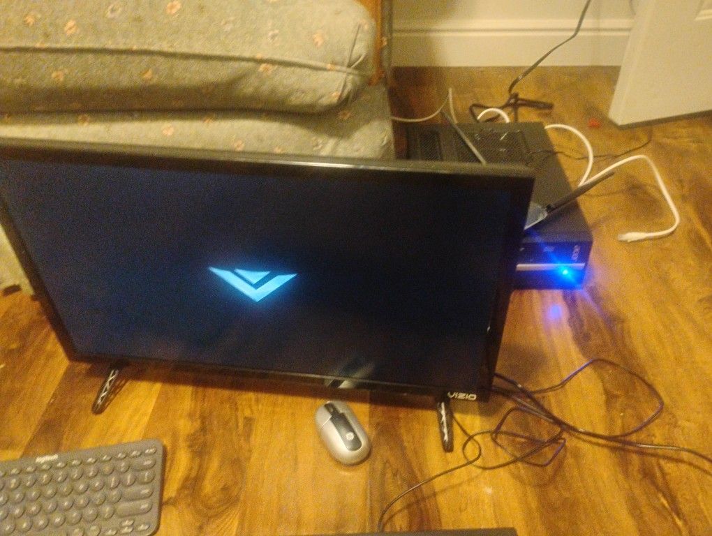 Acer Veriton Desktop And Vizio TV