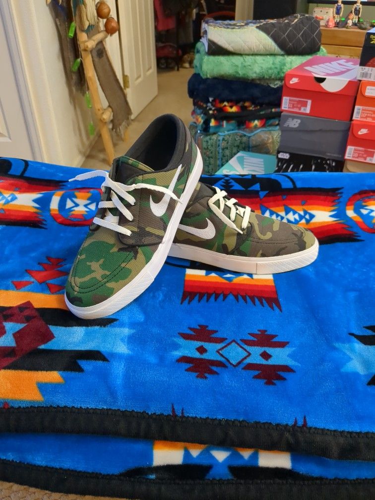 Nike Sneakers