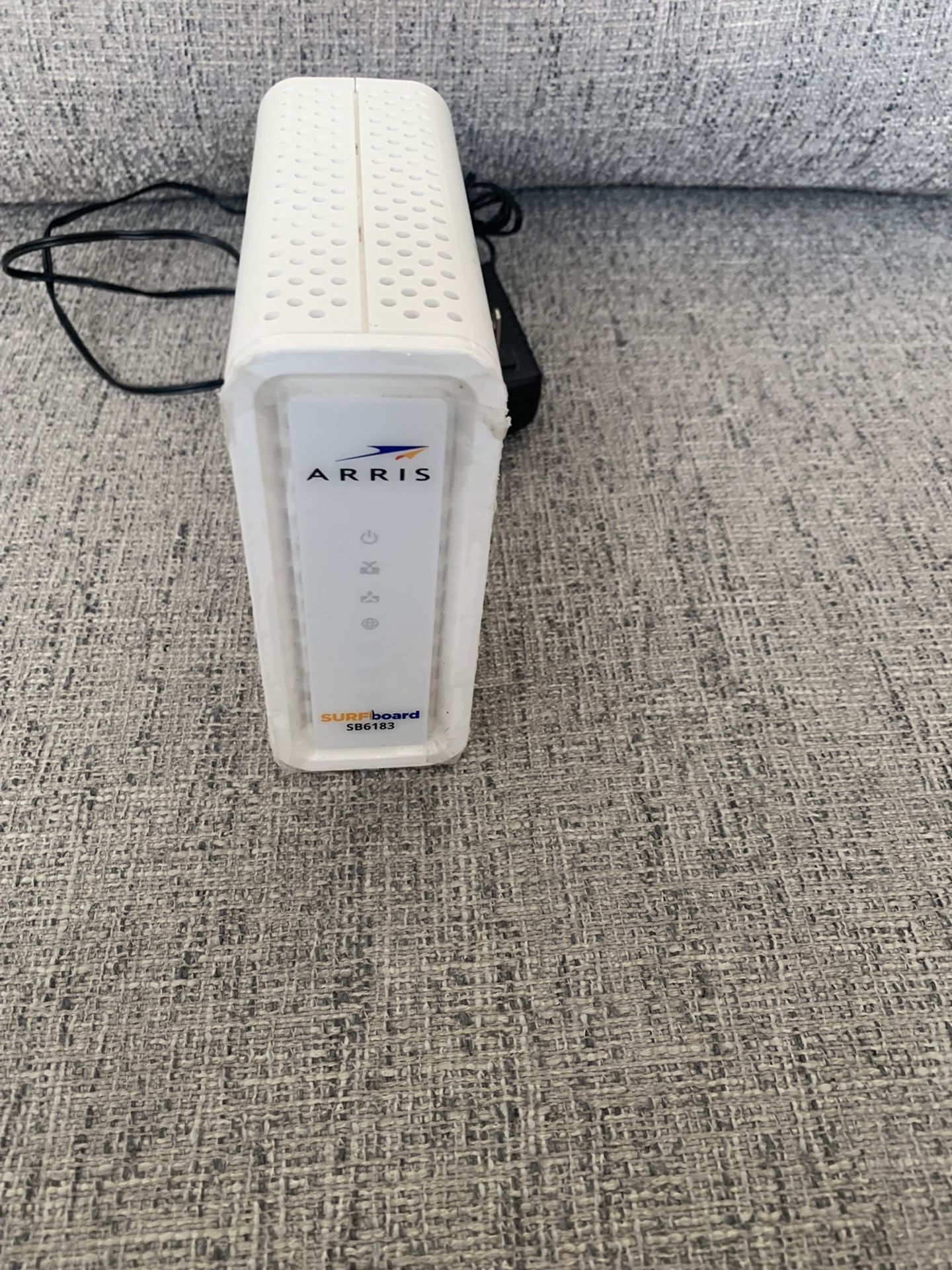 Cable Modem ARRIS SURFboard SB6183