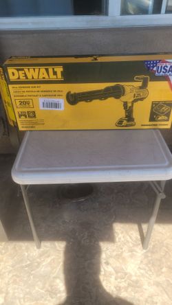 Dewalt 20V 29oz Adhesive Gun Kit!!!