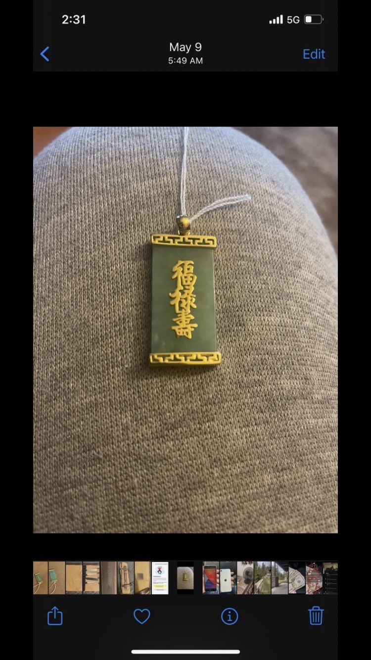 14k Gold And Emerald Pendant 