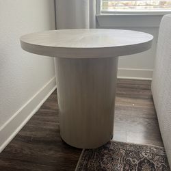 End table Joss & Main 