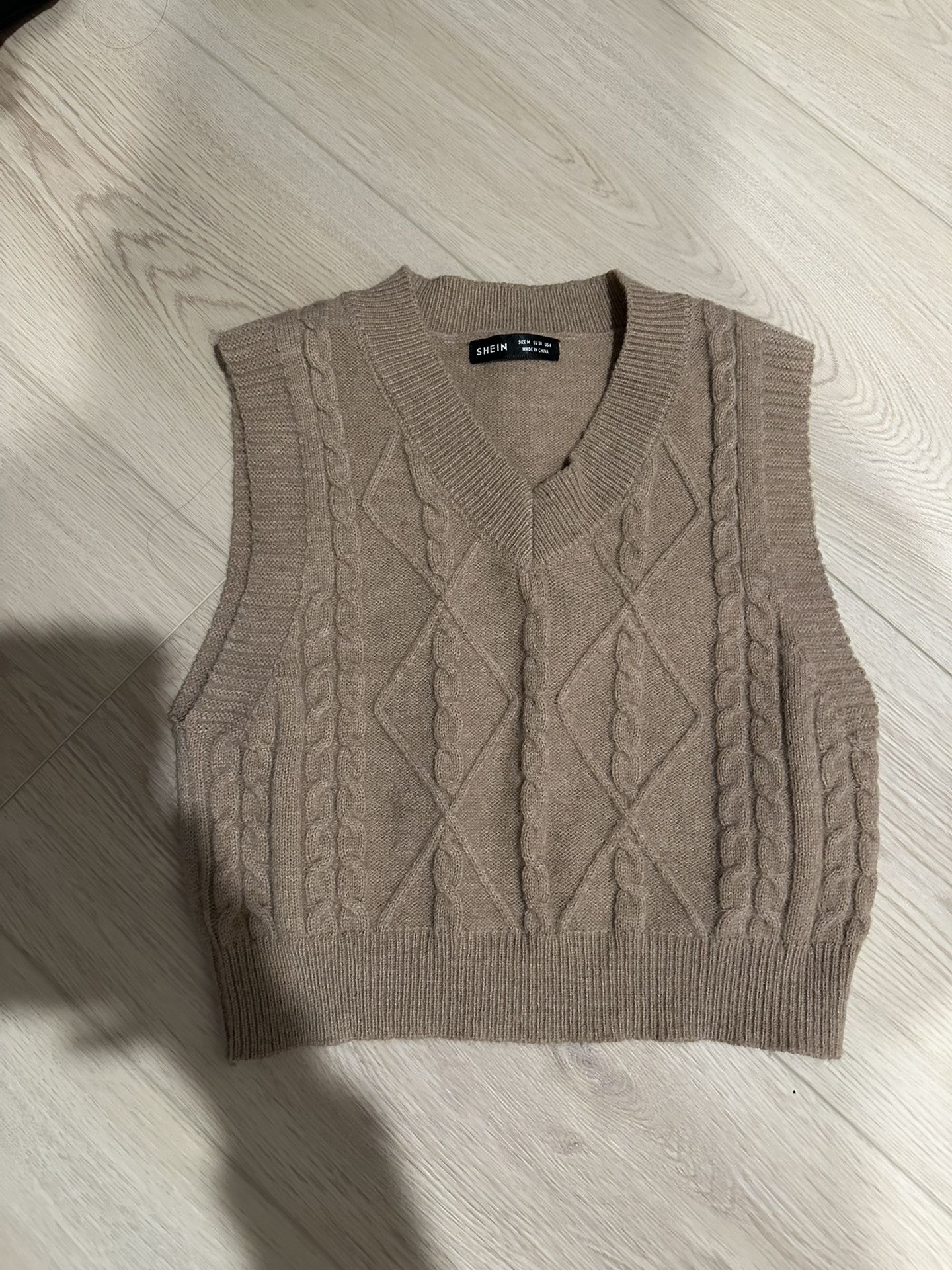SHEIN Sweater Vest