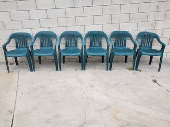 PLASTIC CHAIRS SIX STACKING GREEN PLASTIC PATIO CHAIRS