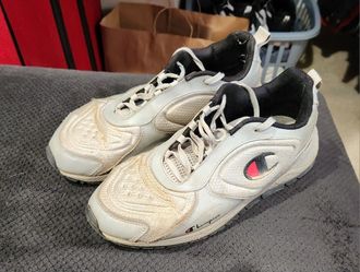 Mens athletic sneaker shoes SIZE 10 in all Gray and silver. 
Perfect for outdoor, yard work. Very good conditions. 
No damage, tears or rips.