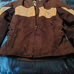 Ladies Size M Motorcycle Jacket With All The Bells And Whistles! 