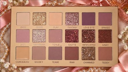 18-Shade Eyeshadow Palette Nude & Glitter