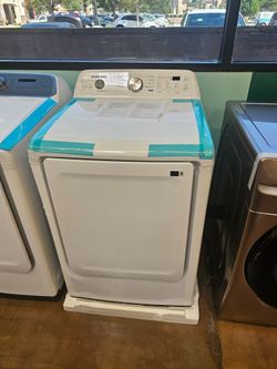 Samsung Gas Dryer White color 27 inch wide 
