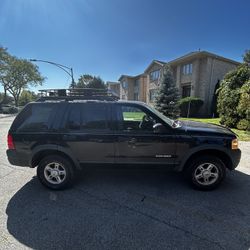 2005 Ford Explorer