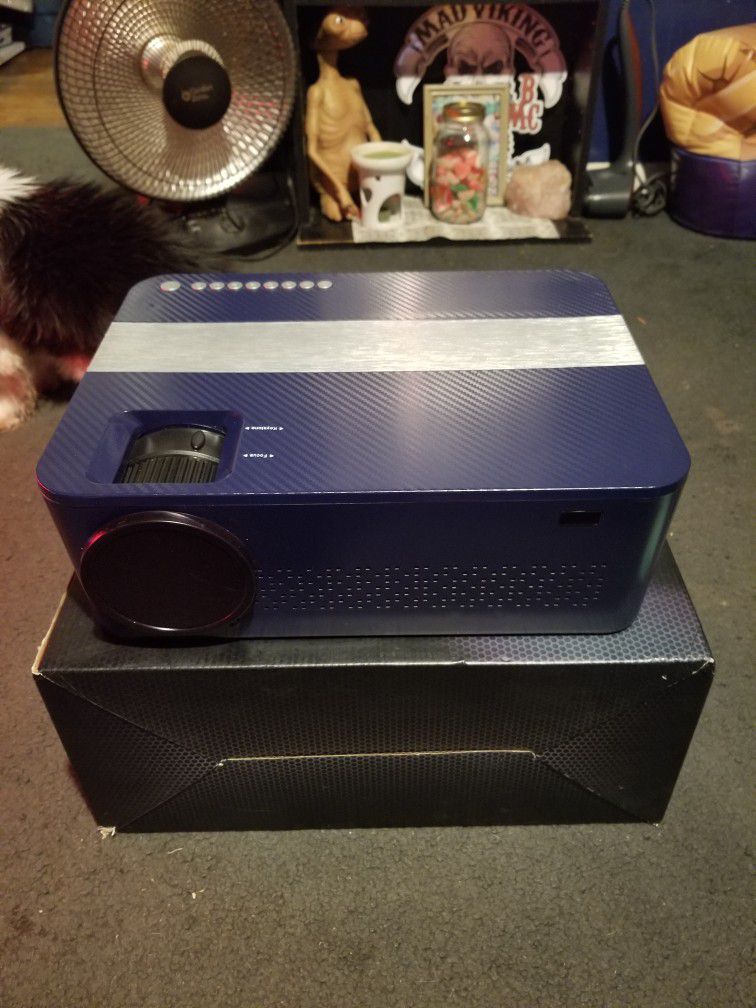 Led-portable Projector 