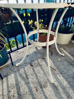 Balcony metal table with mosaics top