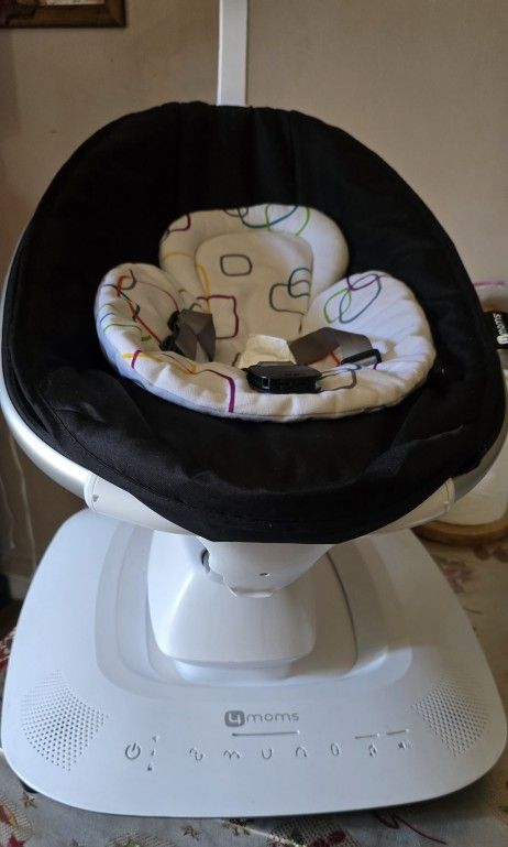 4 Moms Baby Swing