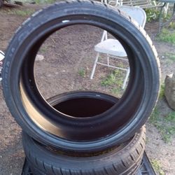 285/30/20 Sierra Maxtrec Tires Only 2 Tires $120