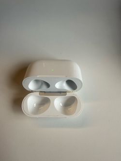 Airpods 3rd gen (model A2566) - charging case ONLY