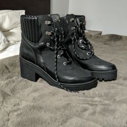 DM Women's Boots Size 8