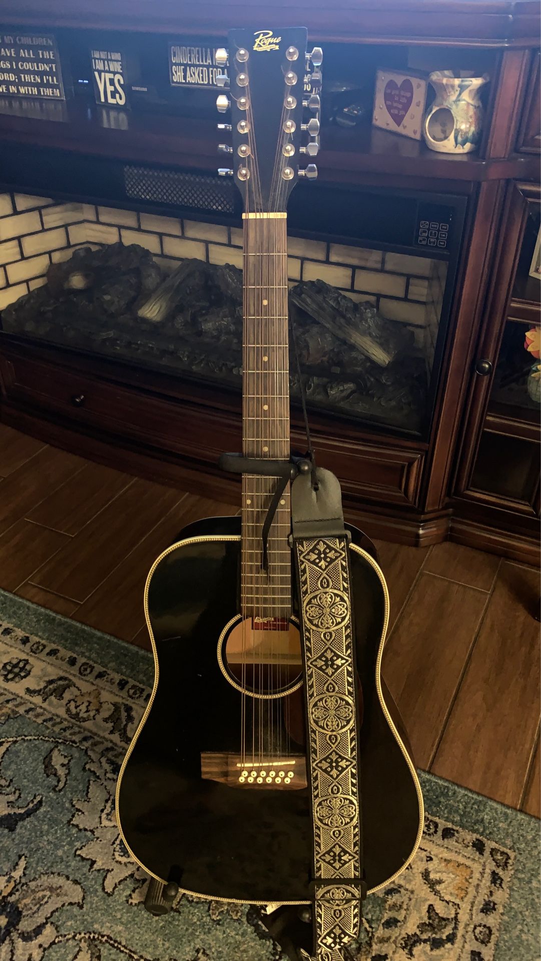 Requinto Guitarra, 12 string Guitar for sale! Very nice guitar with stand!