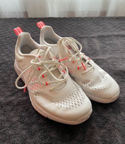 Adidas Women's Running Shoe Size 6.5