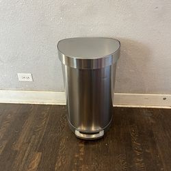 Simplehuman Semiround Hands Free Step Can