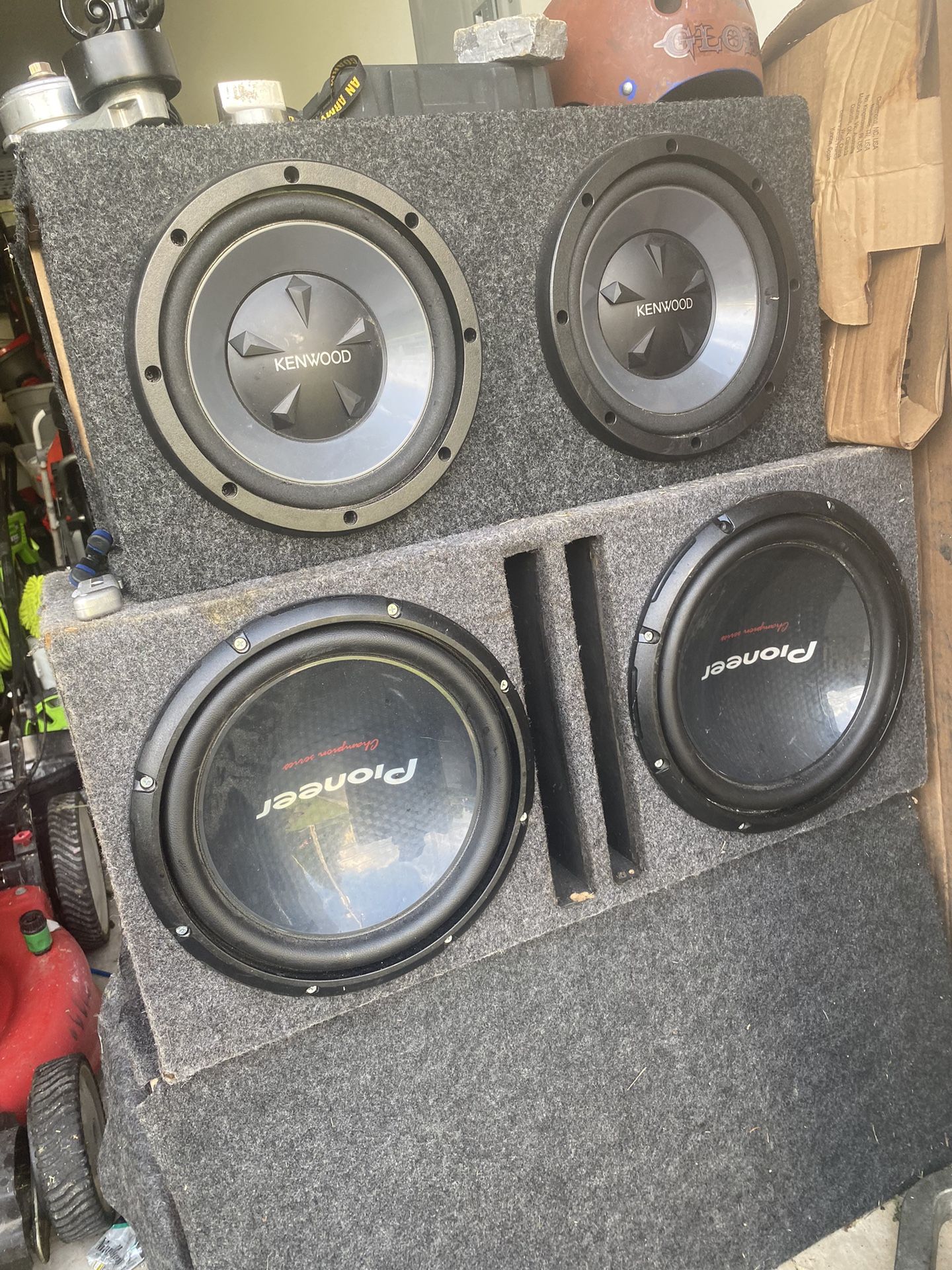 12 Inch Kickers1000watt Amp Kenwood10 Inch Speakers P