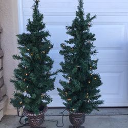 4 Ft Lighted Topiary Trees